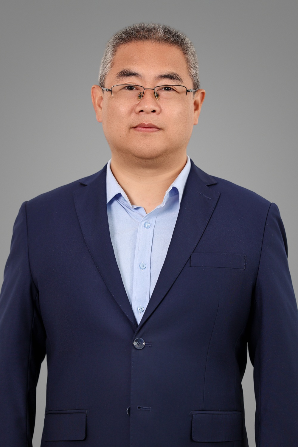 杨亮